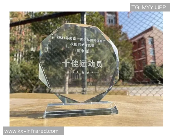 南京羽毛球队在总决赛中以77分高居榜首展现强大实力